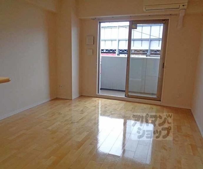 【ソレイユ深草】間取