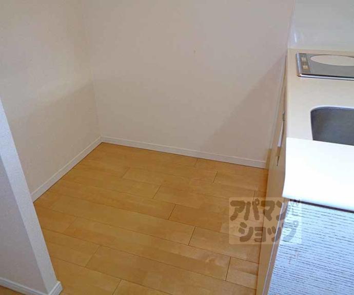 【ソレイユ深草】間取