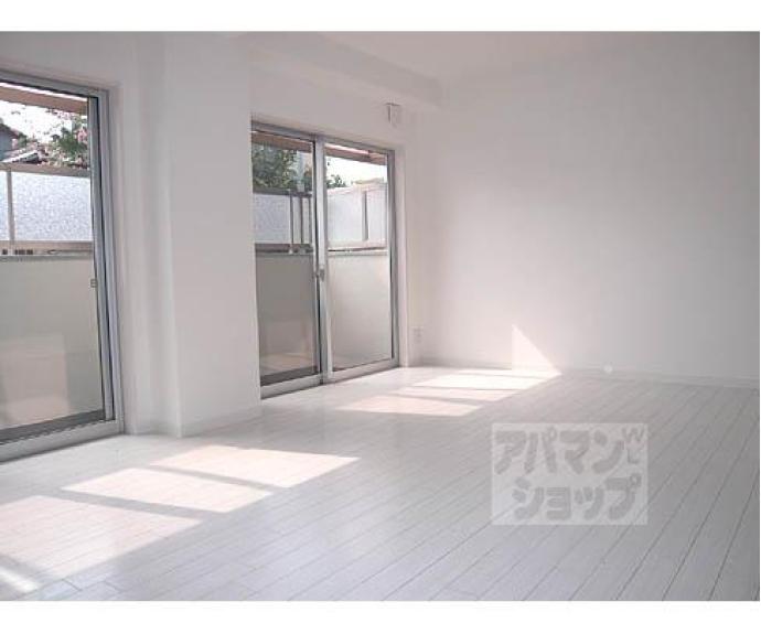 【ノースサイド西大路】間取