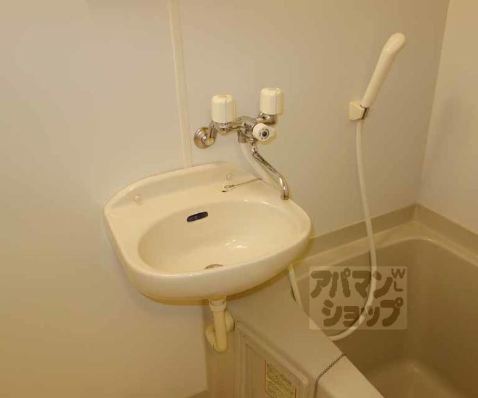 【ヴィラカンファーツリー】間取