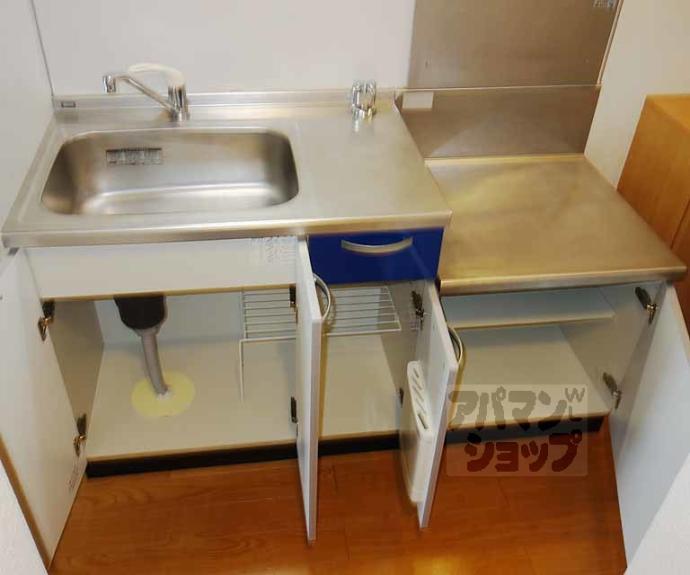 【ヴィラカンファーツリー】間取