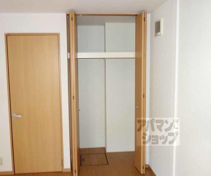 【ヴィラカンファーツリー】間取