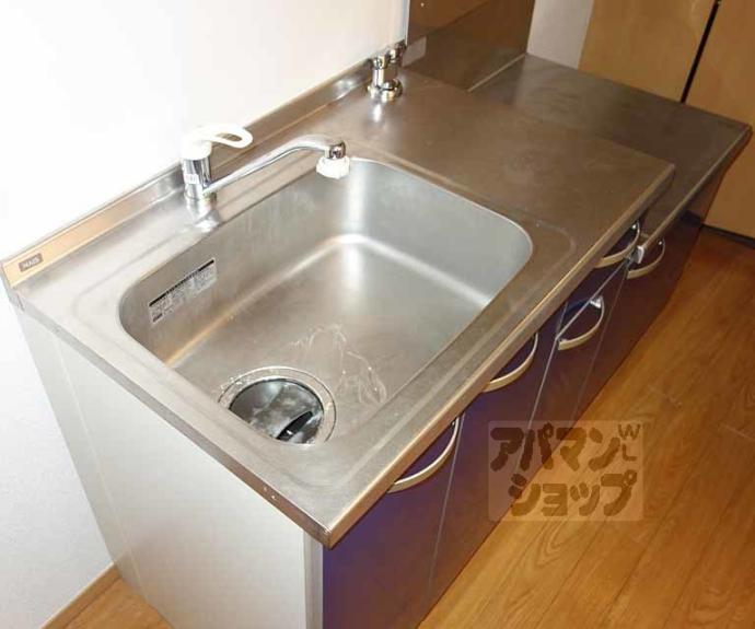 【ヴィラカンファーツリー】間取