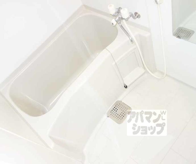 【リーフセラ七条】間取
