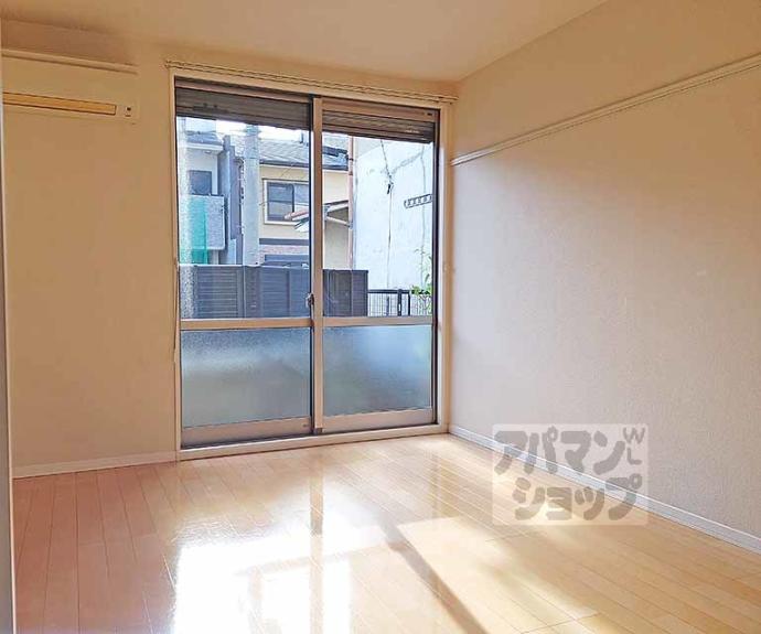 【プチ・シャトー伏見】間取