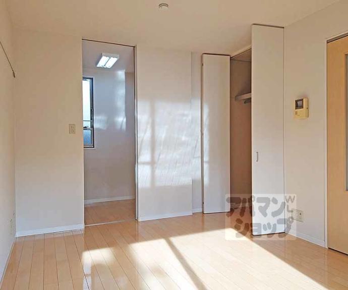 【プチ・シャトー伏見】間取