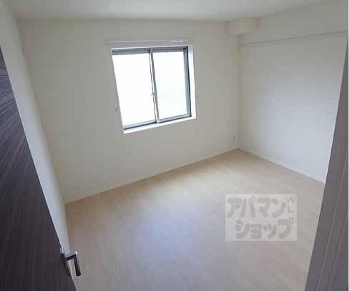 【シャーメゾン伏見桂川】間取