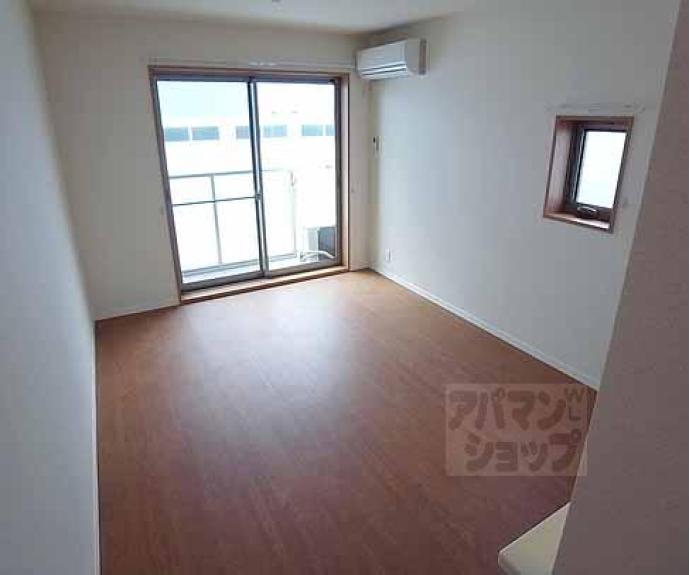 【シャーメゾン伏見桂川】間取