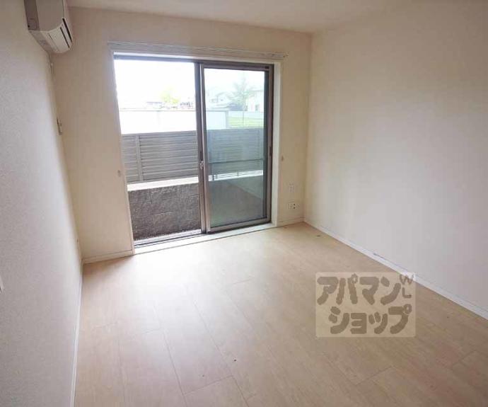 【シャーメゾン伏見桂川】間取