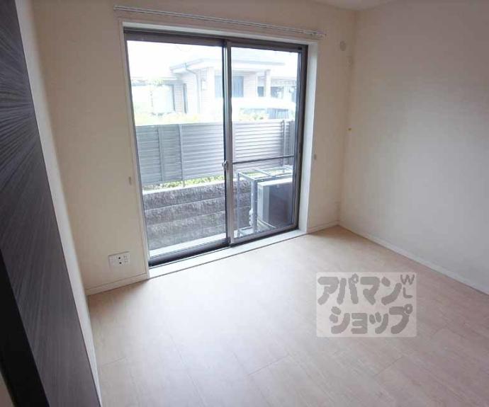 【シャーメゾン伏見桂川】間取