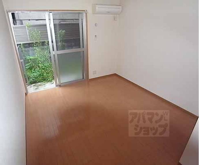 【レイーナ深草】間取