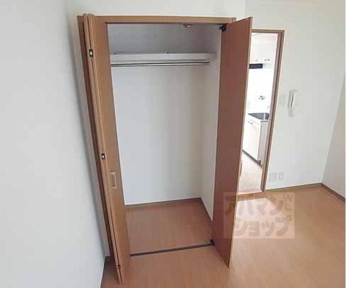 【レイーナ深草】間取