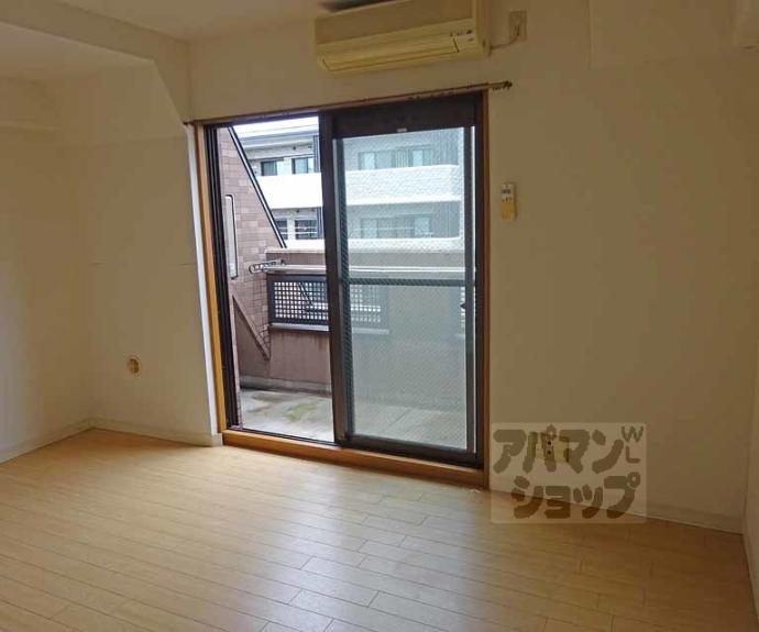 【SHICATA SIX BLDG】間取