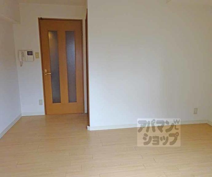 【SHICATA SIX BLDG】間取