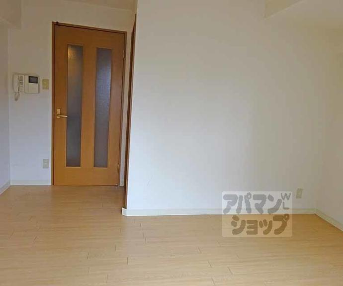 【SHICATA SIX BLDG】間取