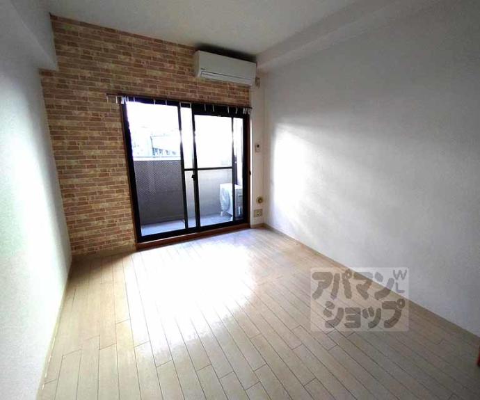 【シカタシスビルディング】間取