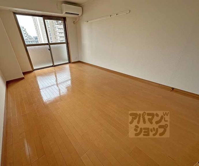 【メディナ三条室町】間取