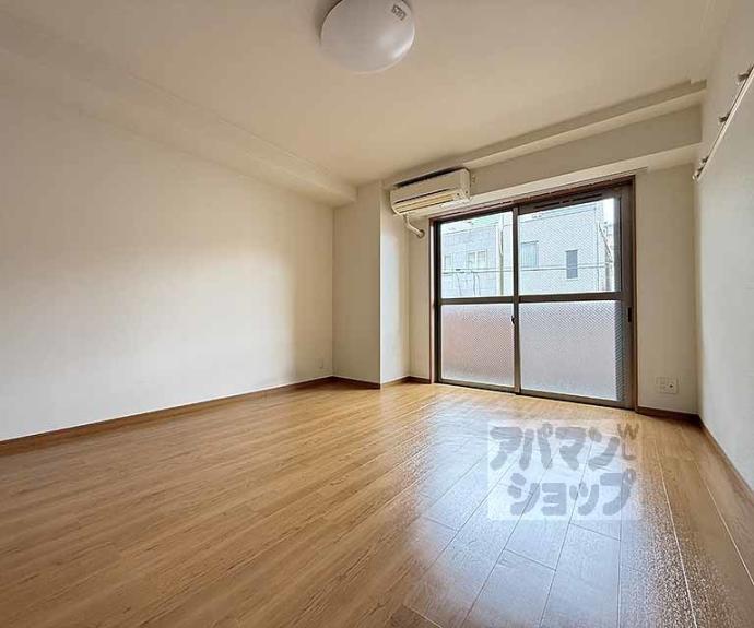 【メディナ三条室町】間取