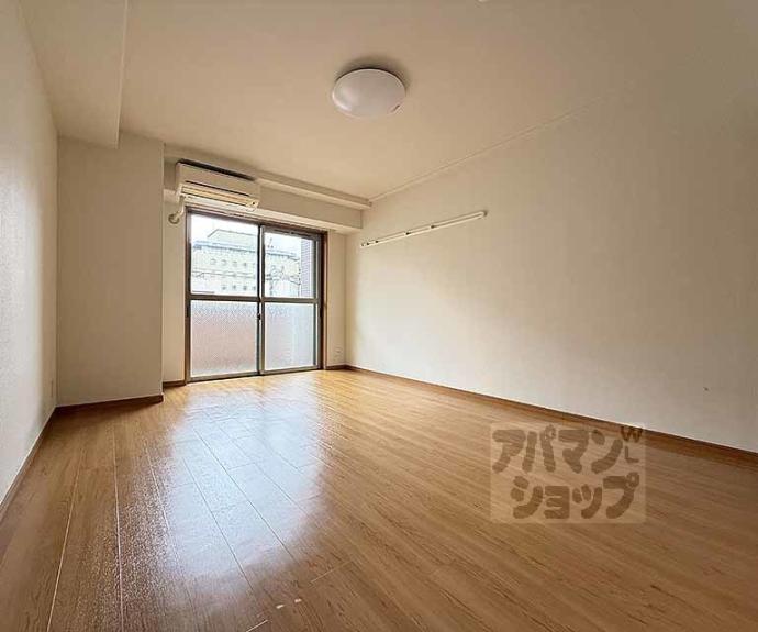 【メディナ三条室町】間取