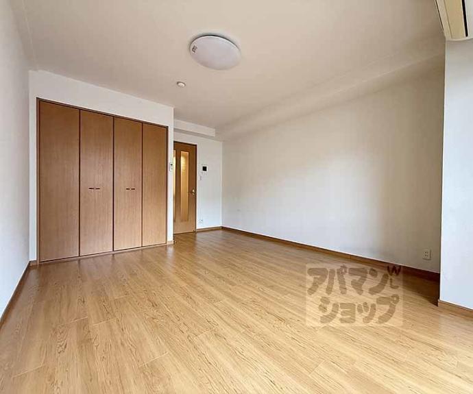 【メディナ三条室町】間取