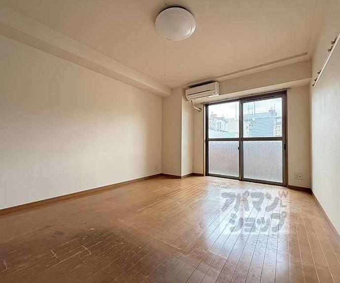 【メディナ三条室町】間取