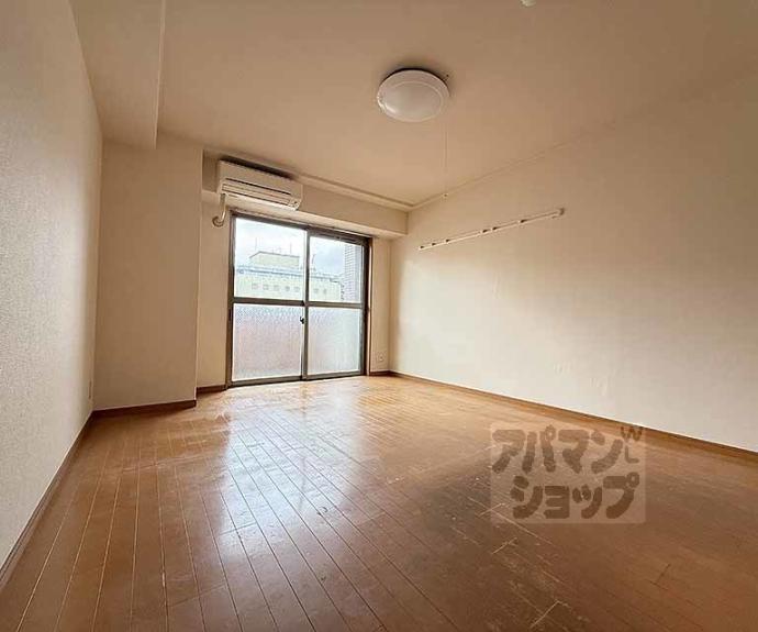 【メディナ三条室町】間取