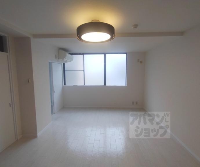 【ホワイトプラザ】間取