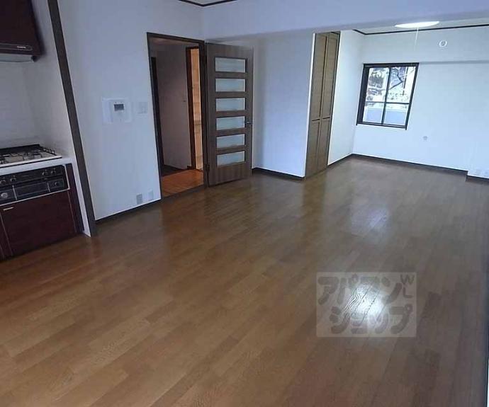 【ロワイヤル室町】間取