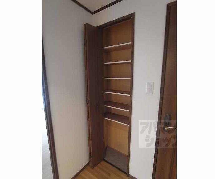 【ロワイヤル室町】間取