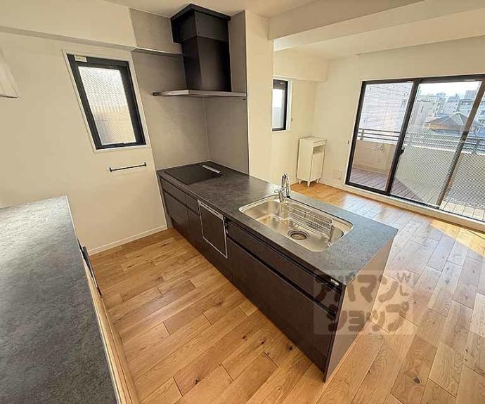 【三条室町アーバンライフ】間取