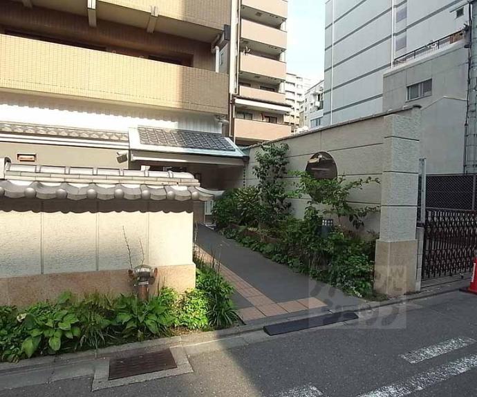 【コスモ二条城東】間取
