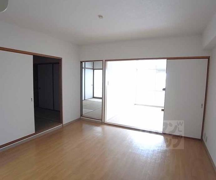 【ＭＵＲＯＭＡＣＨＩ　ＰＬＡＣＥ】間取