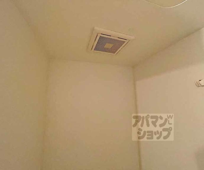 【ハウスセゾン御所南】間取