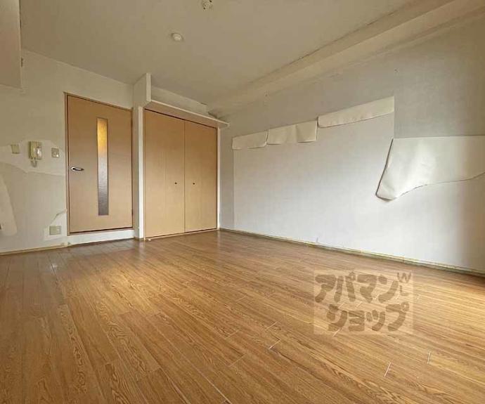 【ハウスセゾン御所南】間取