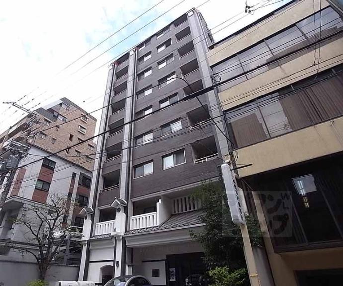【コンフォール室町黒主山】間取