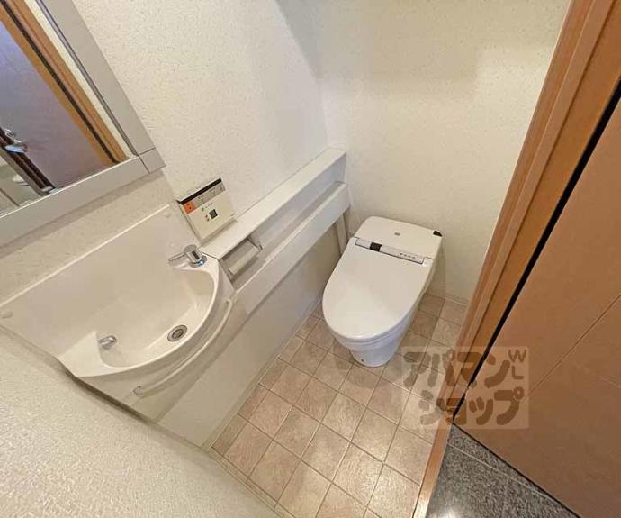 【コンフォール室町黒主山】間取