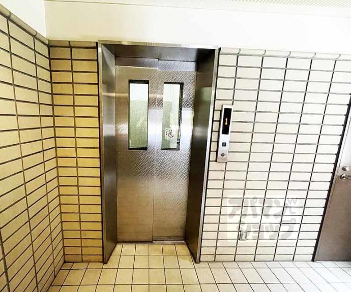 【サンマンションドゥーシェ御所前】