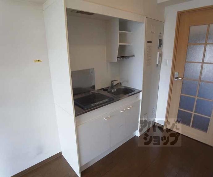 【ランブラス御所西】間取