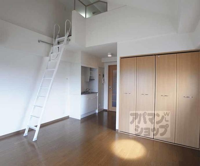 【ランブラス御所西】間取