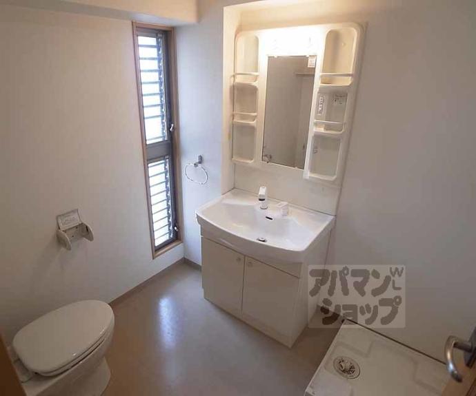 【ランブラス御所西】間取