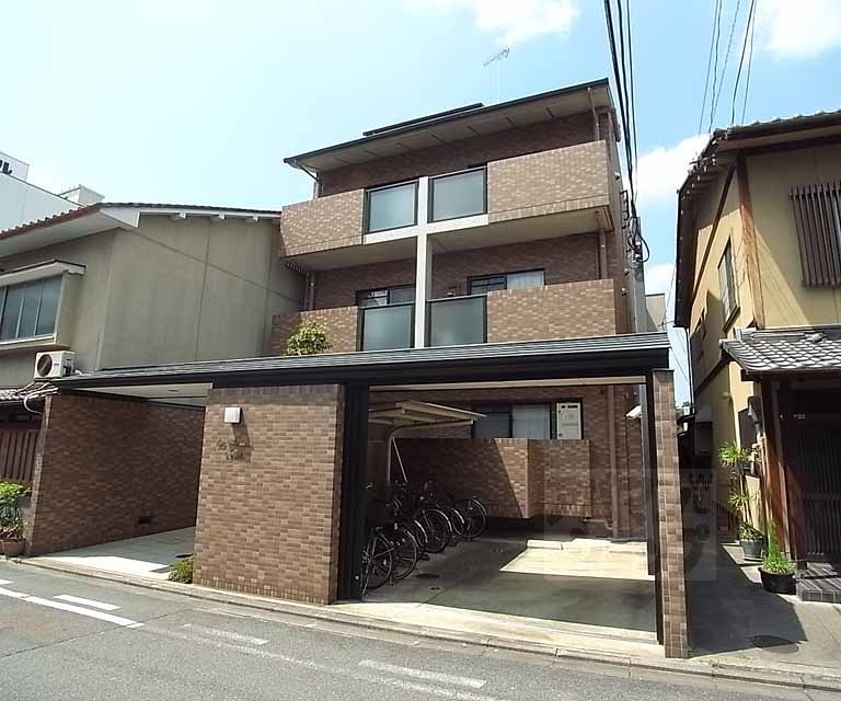 ラ・ファヴール二条城東