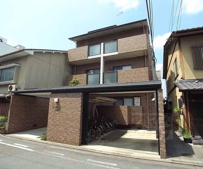 【ラ・ファヴール二条城東】間取
