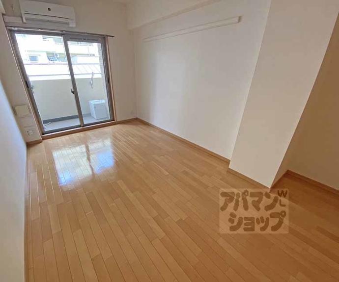 【プレサンス京都四条烏丸クロス】間取