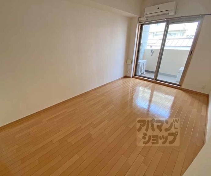 【プレサンス京都四条烏丸クロス】間取