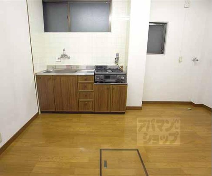 【ハイツ中御門】間取