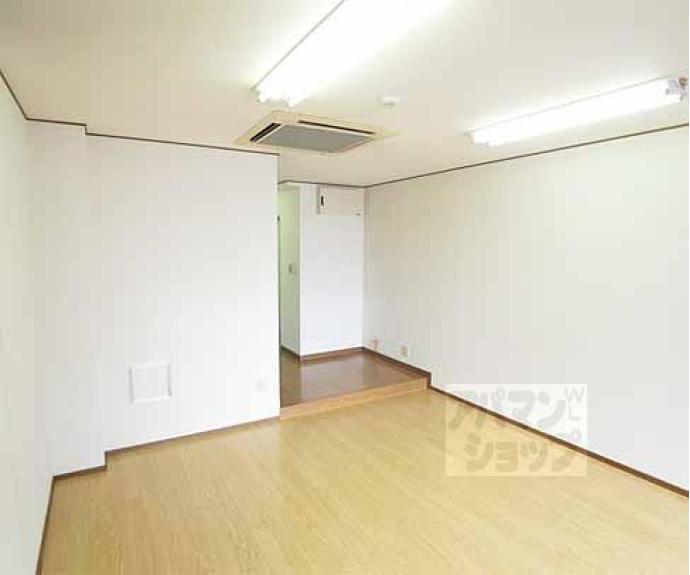 【ハイツ中御門】間取