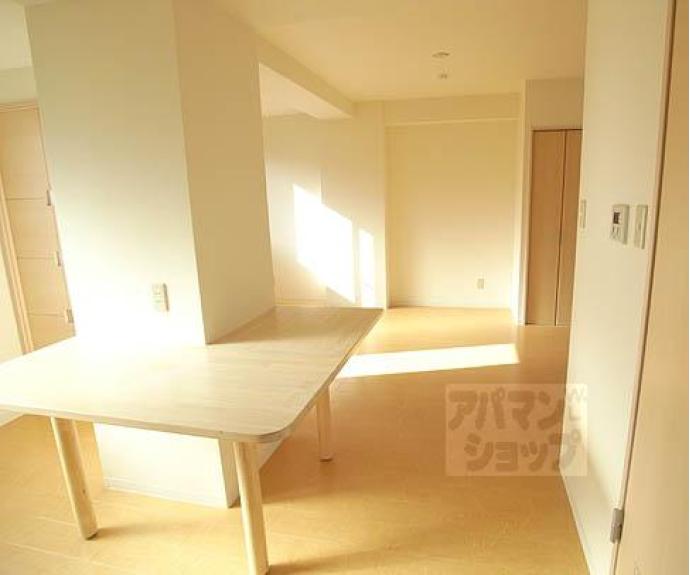 【プリモフィオーレ室町】間取