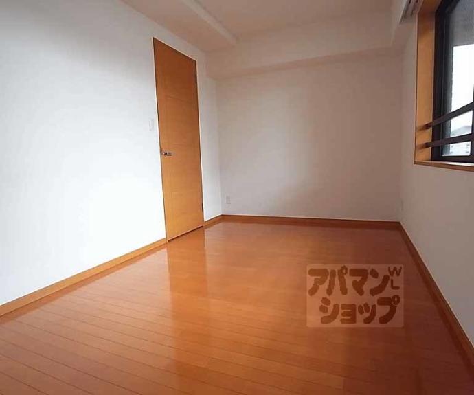 【リーガル京都二条城東】間取