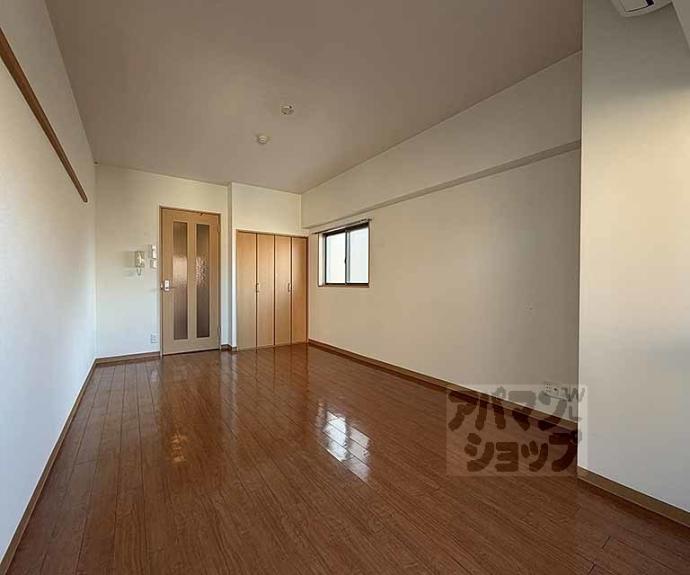 【ビレイユ眞英烏丸五条】間取