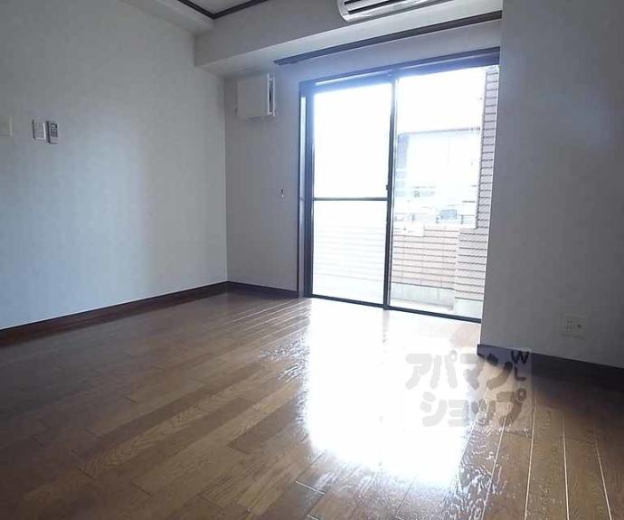 【クレール御所南】間取